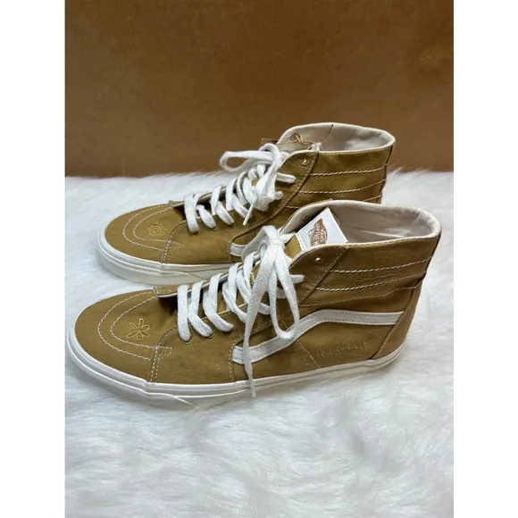 NWT Vans Limited Edition Peace and Leaf Sneakers Unisex Men 10.5, Women 12