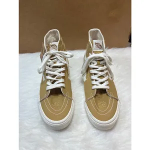 NWT Vans Limited Edition Peace and Leaf Sneakers Unisex Men 10.5, Women 12