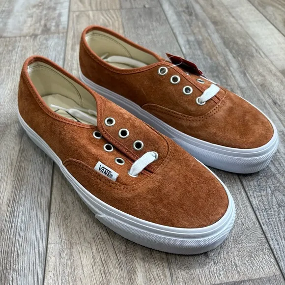 NWT Vans Unisex Authentic Lace-Up Sneakers in Brown Suede