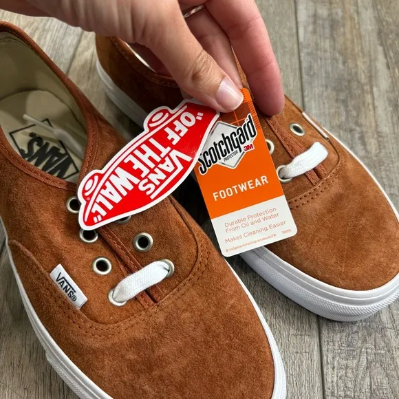 NWT Vans Unisex Authentic Lace-Up Sneakers in Brown Suede