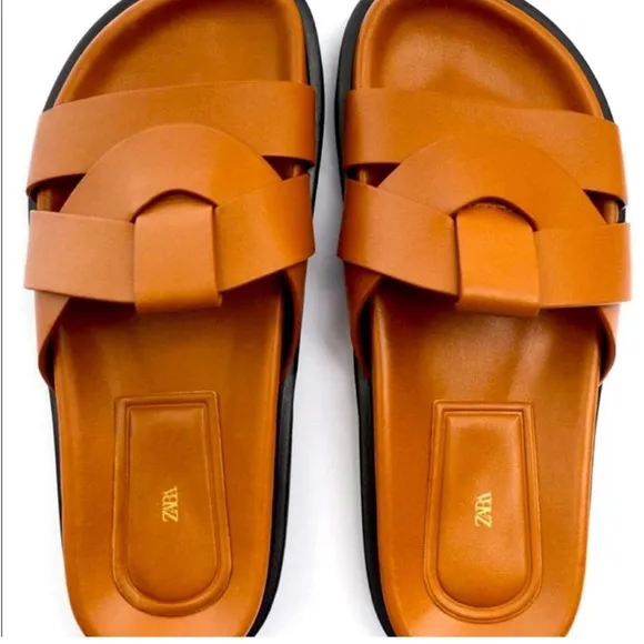 NWT ZARA LOW HEEL LEATHER SANDALS