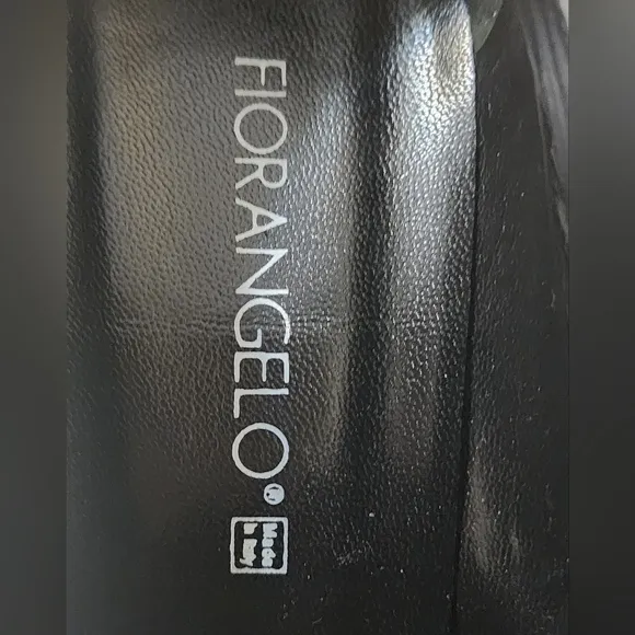 NWT.FIORANGELO Made In Itali Hi Heels .Size 36.