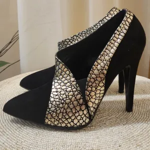NWT.FIORANGELO Made In Itali Hi Heels .Size 36.