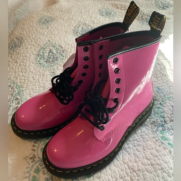 NWTS DR MARTENS BRIGHT PINK BOOTS
