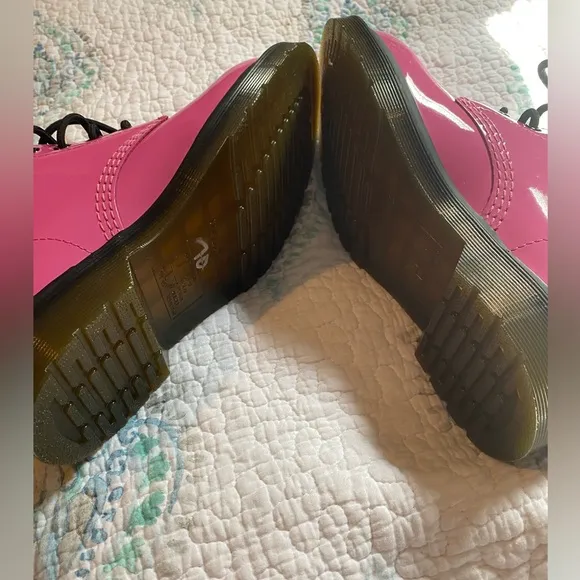NWTS DR MARTENS BRIGHT PINK BOOTS