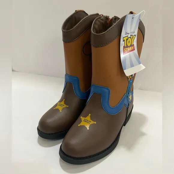 NWT🦖TOY STORY ⭐️WOODY 🤠KIDS BOOTS🐄 size 9