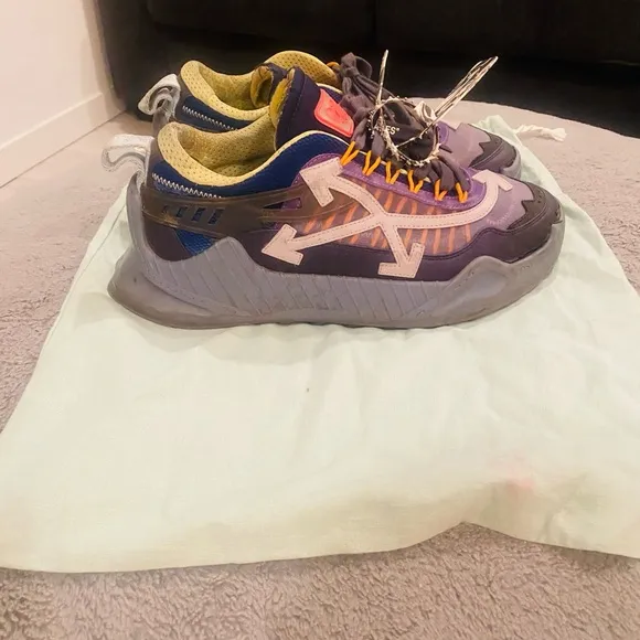 Off-White Arrow Sneakers