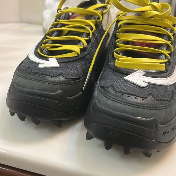 Off-White Authentic sneakers-unisex