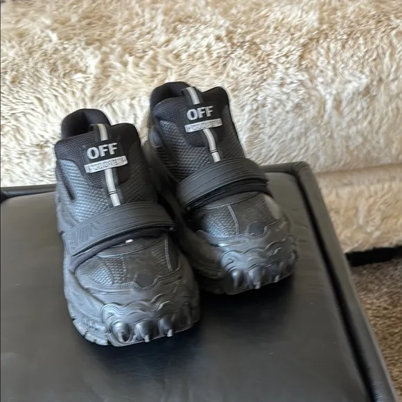 Off-White Black Sneakers