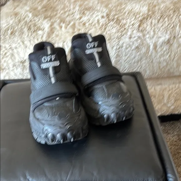 Off-White Black Sneakers