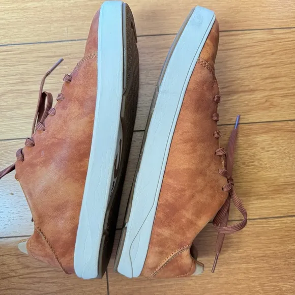 Olukai Men's Tan Casual Leather Shoes 9.5