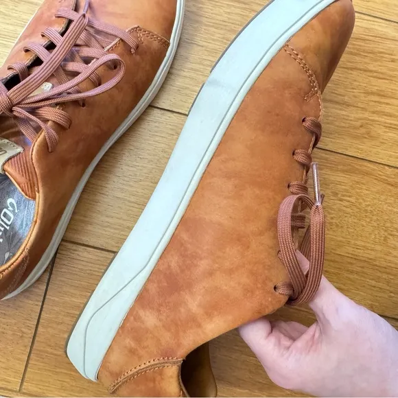 Olukai Men's Tan Casual Leather Shoes 9.5