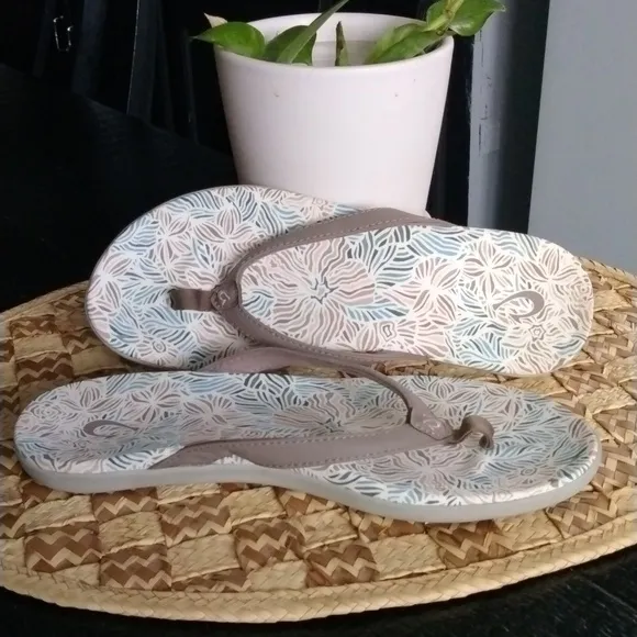 OLUKAI SANDALS