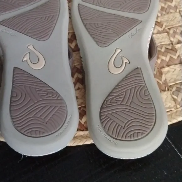OLUKAI SANDALS