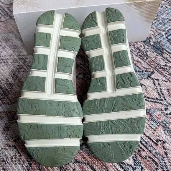 On Cloud Cloudaway Running Shoes Size 8