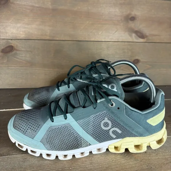 on cloud cloudflow womens size 9 shoes green athletic running sneakers