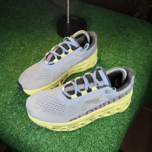 ON CLOUD MONSTER - Women’s Running Shoes - SIZE 9