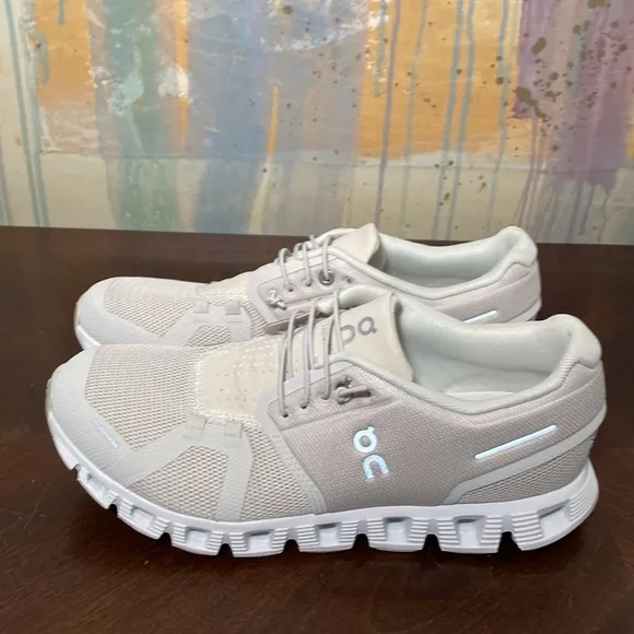 On Cloud Women’s Cloud 5 Pearl White running shoes size 10 NWOT