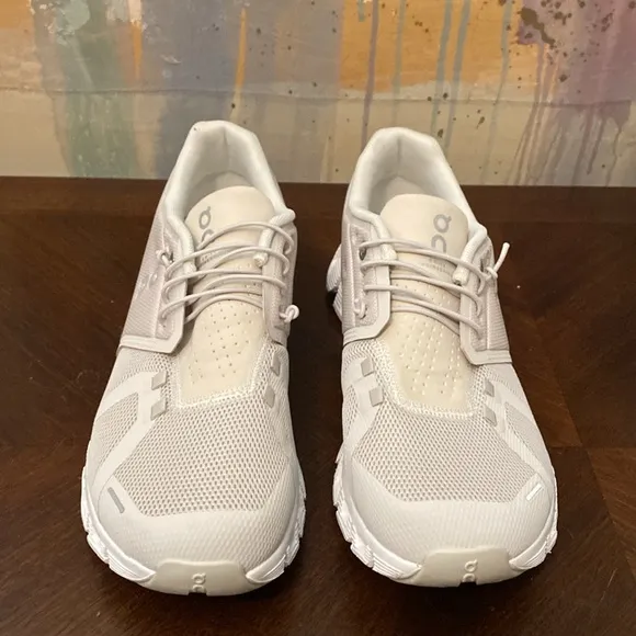 On Cloud Women’s Cloud 5 Pearl White running shoes size 10 NWOT