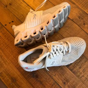ON Cloudswift N2350 Running‎ Shoes