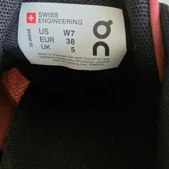 On Running Cloud 5 Women’s Running Shoes Size 7 Orange