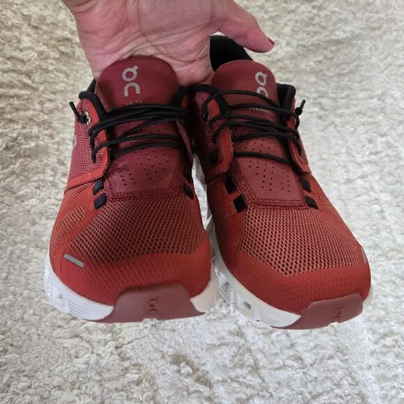 On Running Cloud 5 Women’s Running Shoes Size 7 Orange