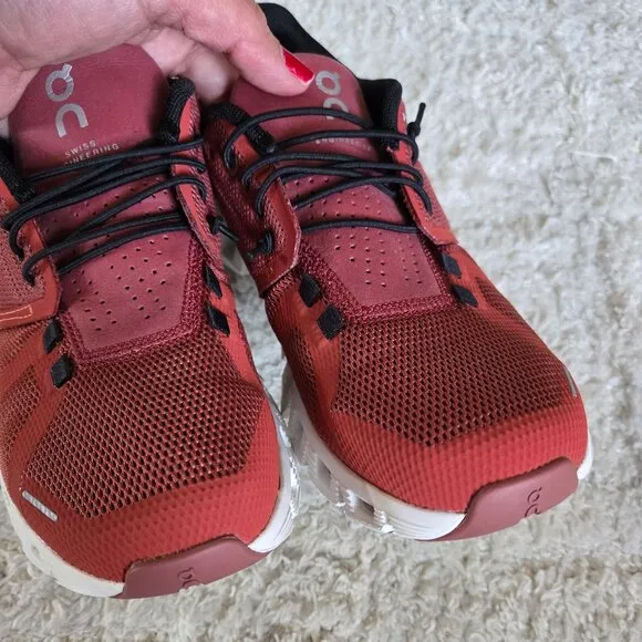 On Running Cloud 5 Women’s Running Shoes Size 7 Orange
