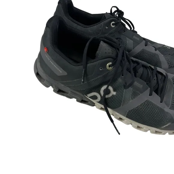 On Running Cloud Speedboard Cloudtec  Running Shoes in Black Size 11