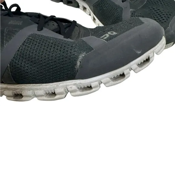 On Running Cloud Speedboard Cloudtec  Running Shoes in Black Size 11