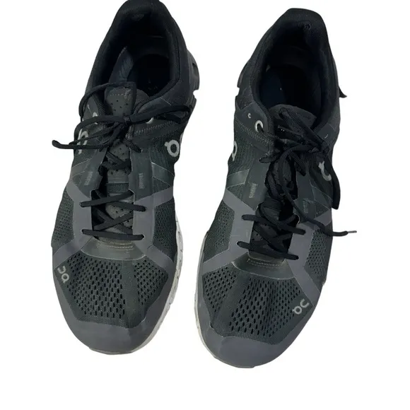 On Running Cloud Speedboard Cloudtec  Running Shoes in Black Size 11