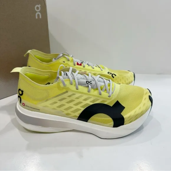On Running Cloudboom Strike Men’s Shoes