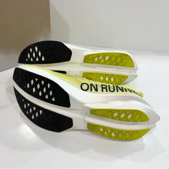 On Running Cloudboom Strike Men’s Shoes