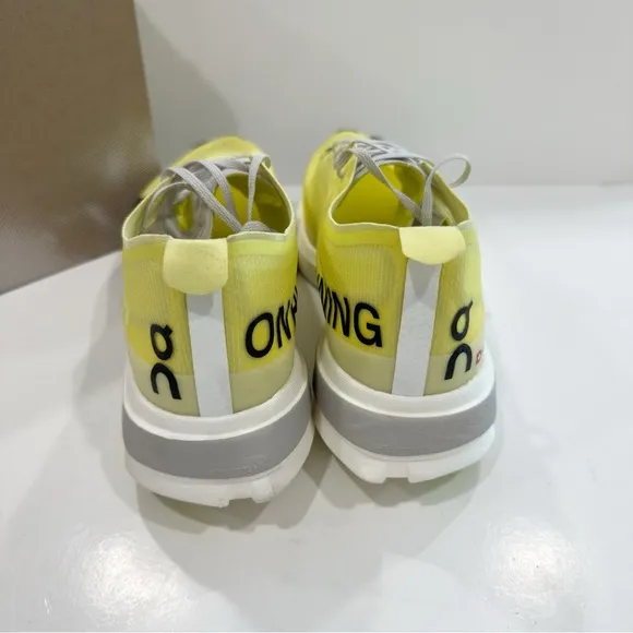 On Running Cloudboom Strike Men’s Shoes