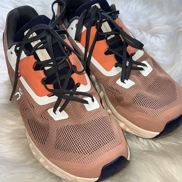 On Running Cloudstratus Women's size 10