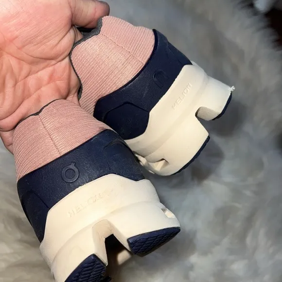 On Running Cloudstratus Women's size 10