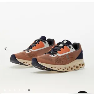 On Running Cloudstratus Women's size 10