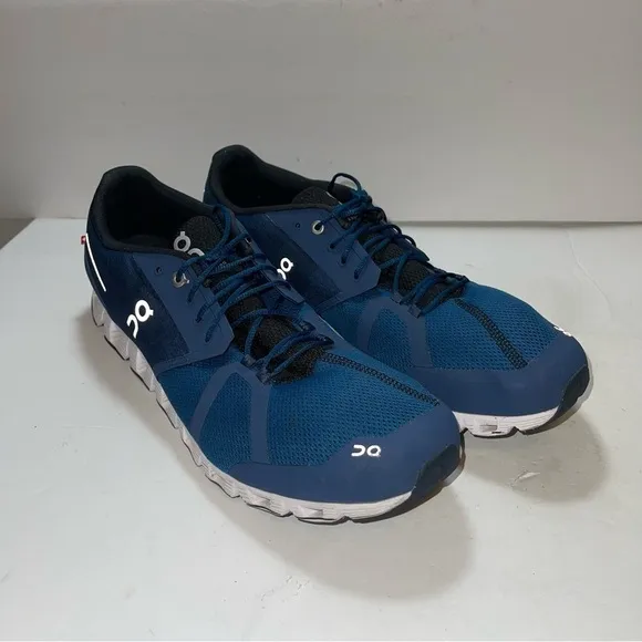 On Running  Man Shoes Size 13.5