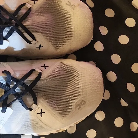 On Running Men's Athletic Shoes - White and Black