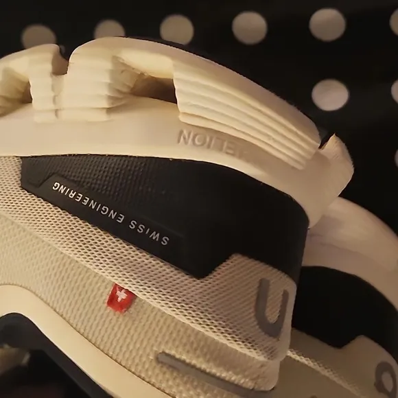 On Running Men's Athletic Shoes - White and Black