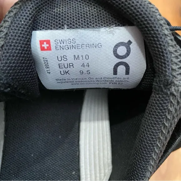 On Running Men’s CloudSwift Distressed Running Shoes Size 10