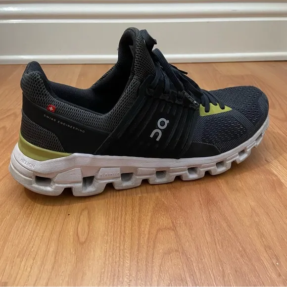 On Running Men’s CloudSwift Distressed Running Shoes Size 10