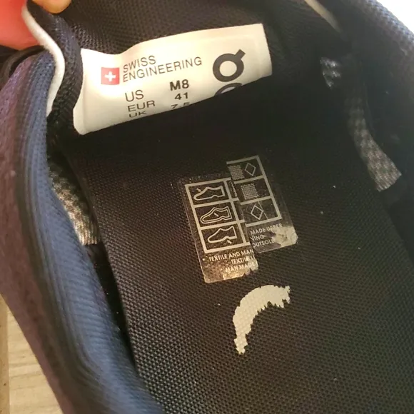 On Running Men's/Women's Black and Gray Running Shoes