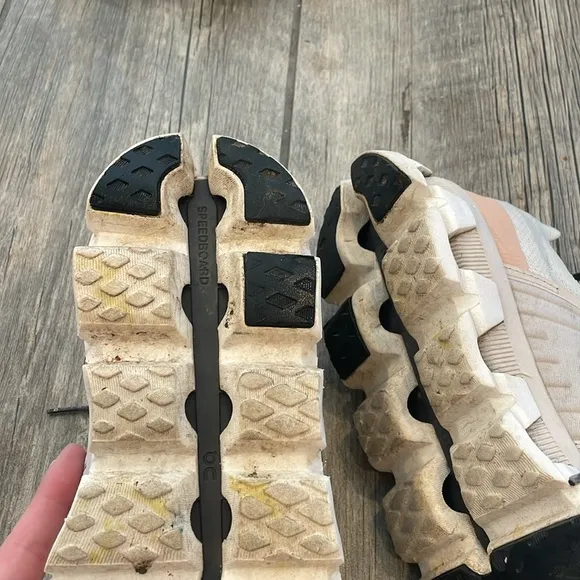 On Running Running Shoes