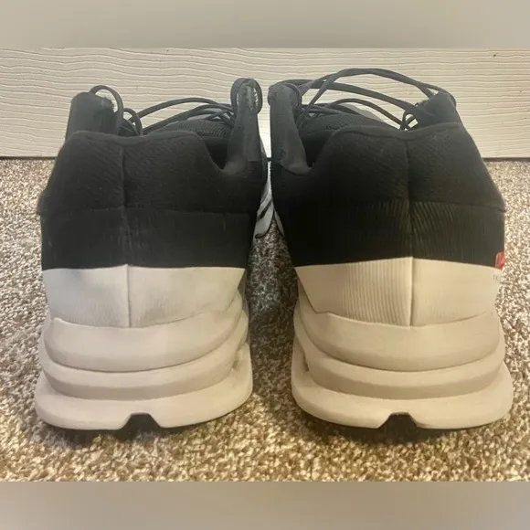 On Shoes Mens 11.5 Black Gray Cloud Runner Running Sneakers Cushion Training
