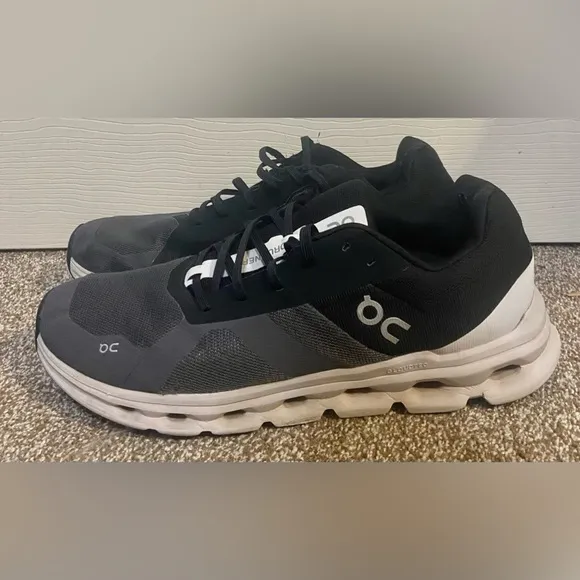 On Shoes Mens 11.5 Black Gray Cloud Runner Running Sneakers Cushion Training