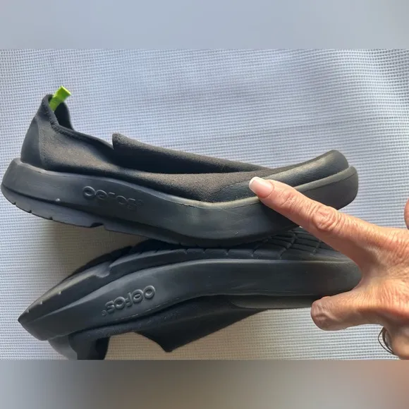 OOFOS Men's OOMG SportEezee Low Black Shoe Size 12