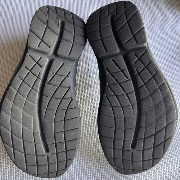 OOFOS Men's OOMG SportEezee Low Black Shoe Size 12