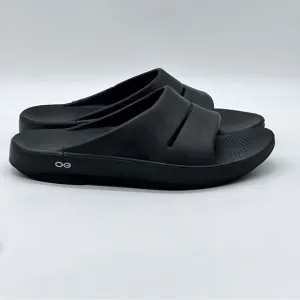 OOFOS Sandals. Size 11