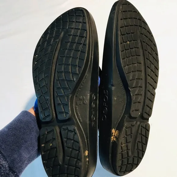 OOFOS sandals