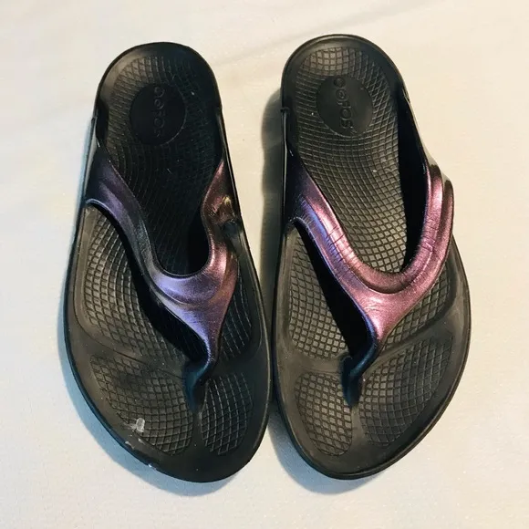 OOFOS sandals